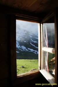 Dadalan Pansiyonundan Altı Parmaklar